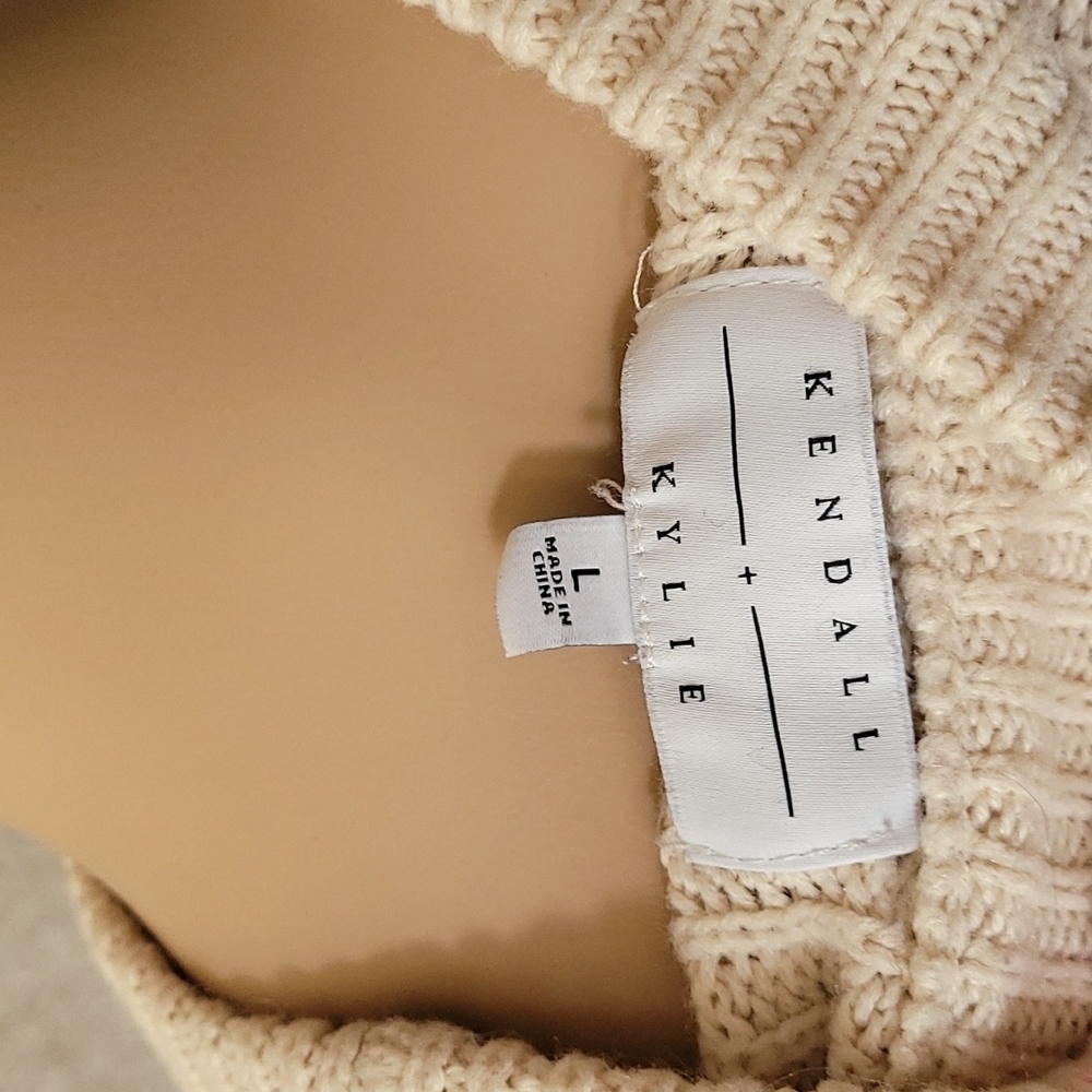 kendall and kylie cropped sweater kendall and kylie cropped sweater kendall - Picture 14 of 15